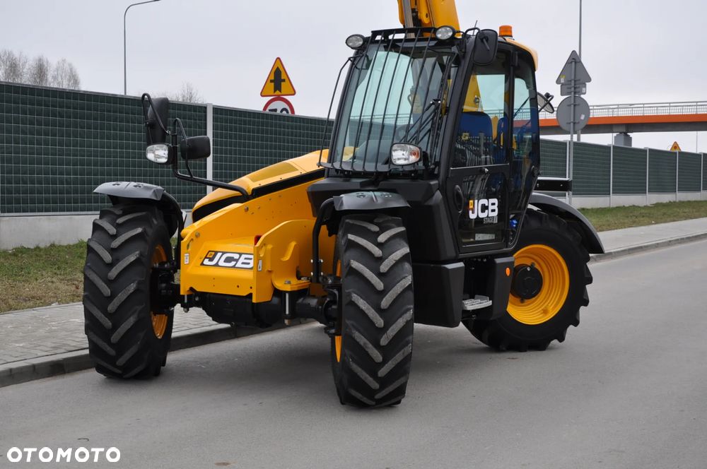 JCB 535-95 ŁADOWARKA TELESKOPOWA STAGE V 109 KM Mało MTG 572 Udźwig 3500 kg WYSOKOŚĆ ZAŁADUNKU 9,5 m Jak Nowa Klimatyzacja Widły do palet Szybkozłącze hydrauliczne - 24