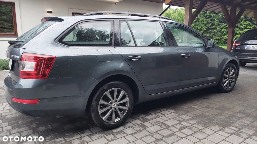 Skoda Octavia 2.0 TDI Ambition DSG - 6