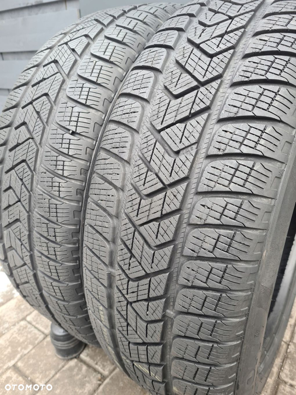 Pirelli Scorpion Winter 225/55R19 99 H