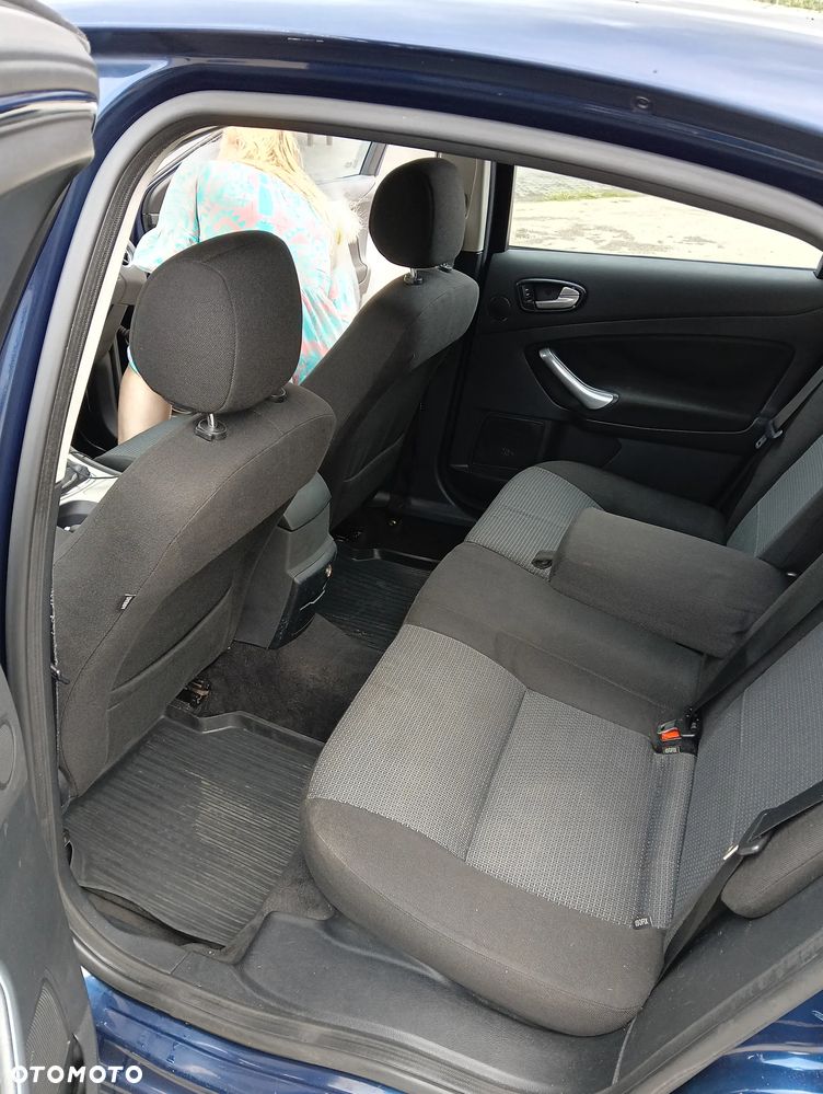 Ford Mondeo - 18