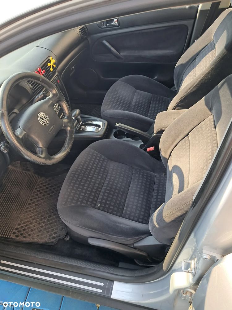 Volkswagen Passat 1.9 TDI Basis - 6