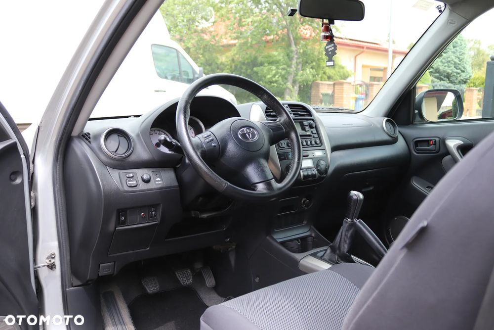 Toyota RAV4 4x4 - 28