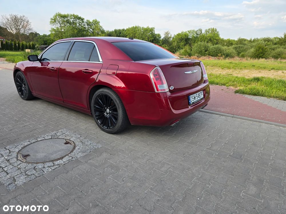 Chrysler 300s - 9