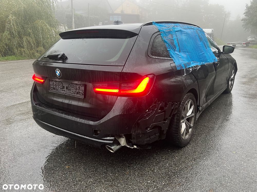 BMW Seria 3 320d Touring xDrive - 5