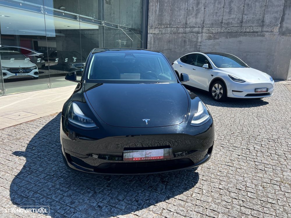 Tesla Model Y 2023 photo 2