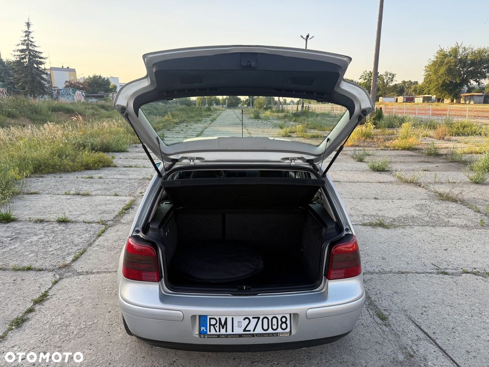 Volkswagen Golf 1.6 Highline - 22
