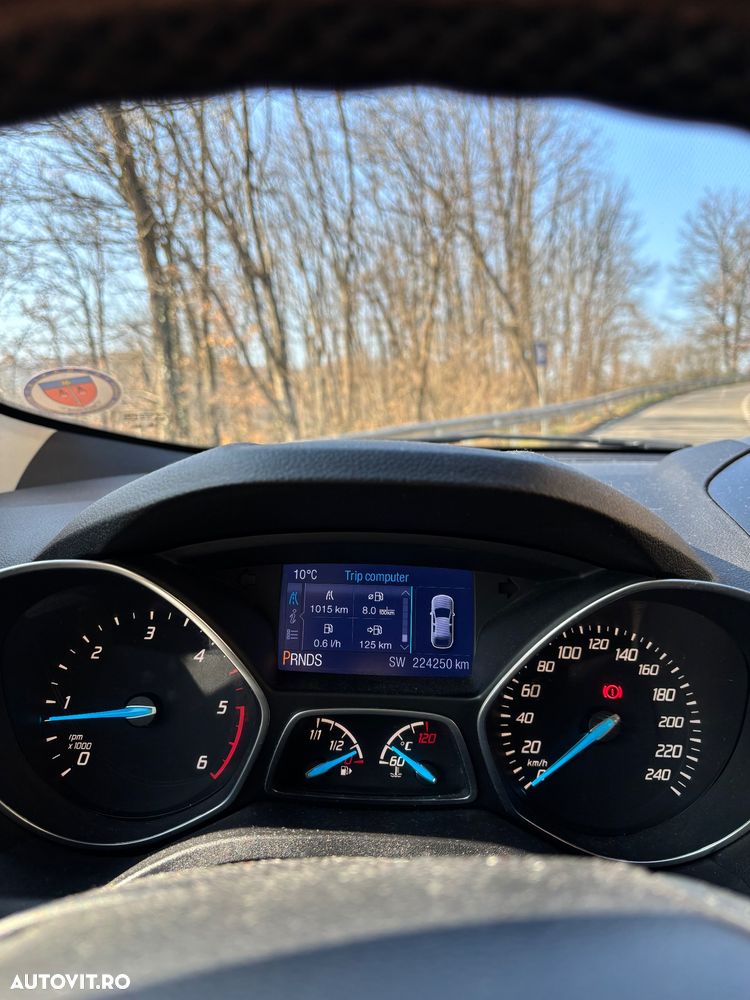 Ford Kuga 2.0 TDCi Powershift 4WD Titanium - 24