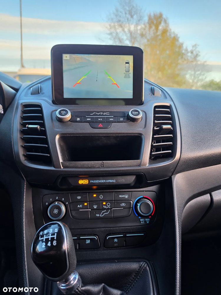 Ford Tourneo Connect - 16