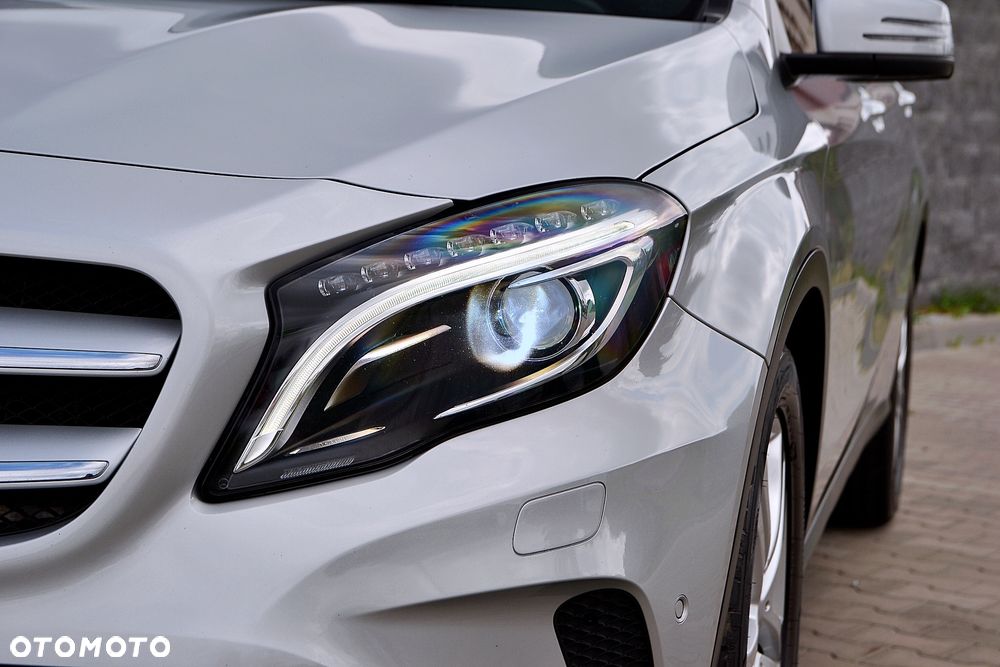 Mercedes-Benz GLA 200 UrbanStyle Edition - 12