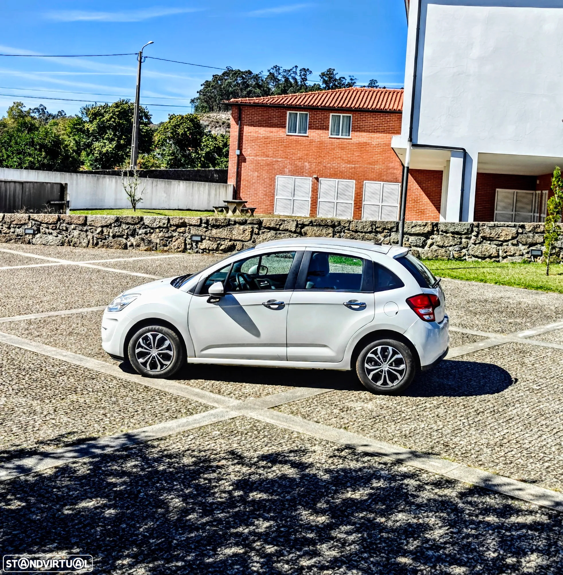Citroën C3 1.2 PureTech Shine - 3