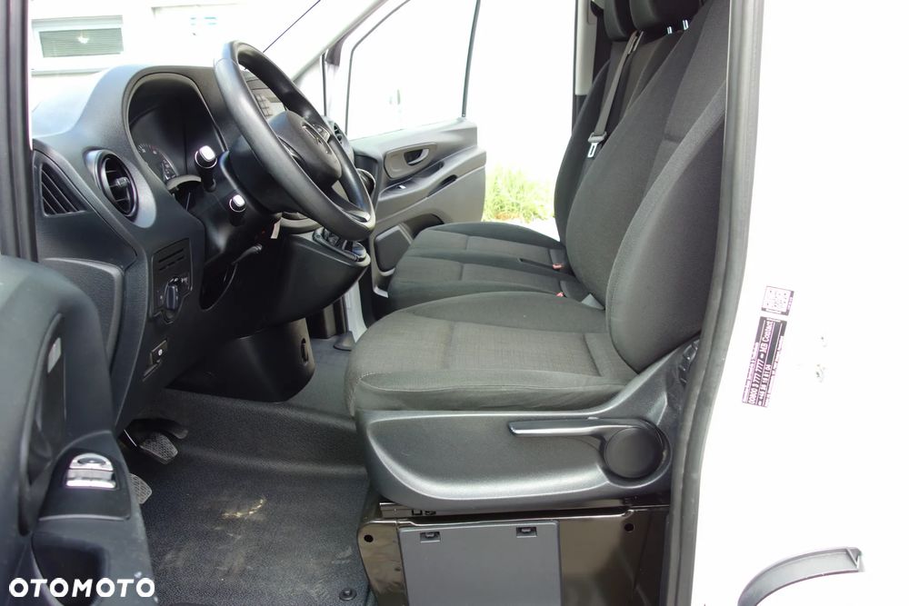 Mercedes-Benz Vito 114 Long 2.2 CDI 136 KM Klima - 23