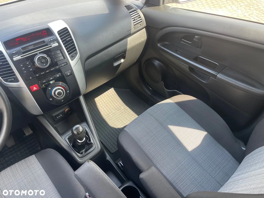 Kia Venga - 13