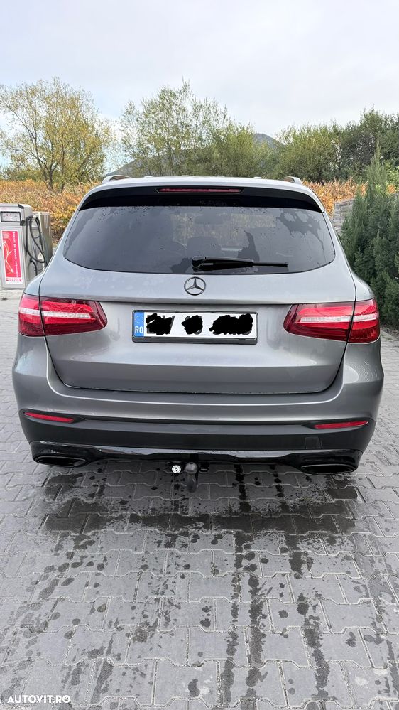 Mercedes-Benz GLC 300 4MATIC - 10