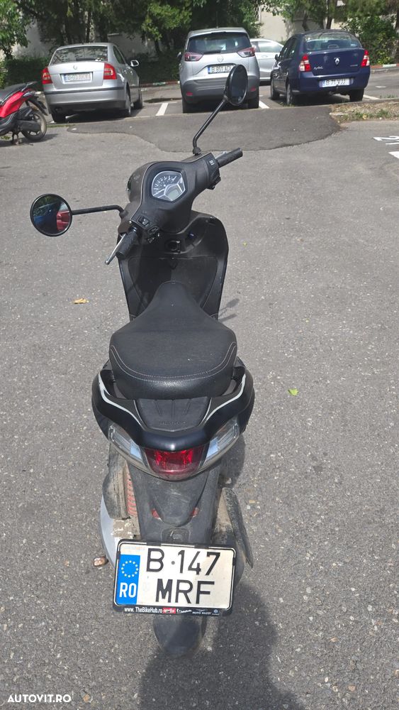 Aprilia SR Max 125 - 9