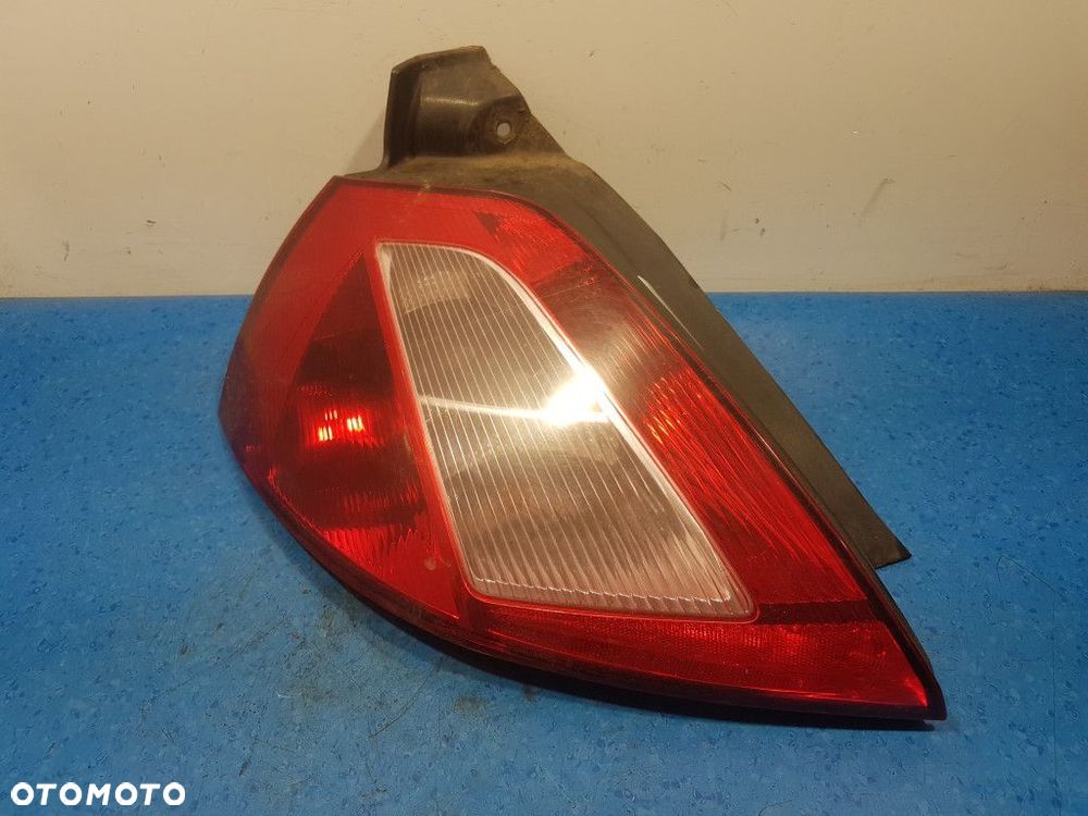 LAMPA TYŁ LEWA  RENAULT MEGANE II