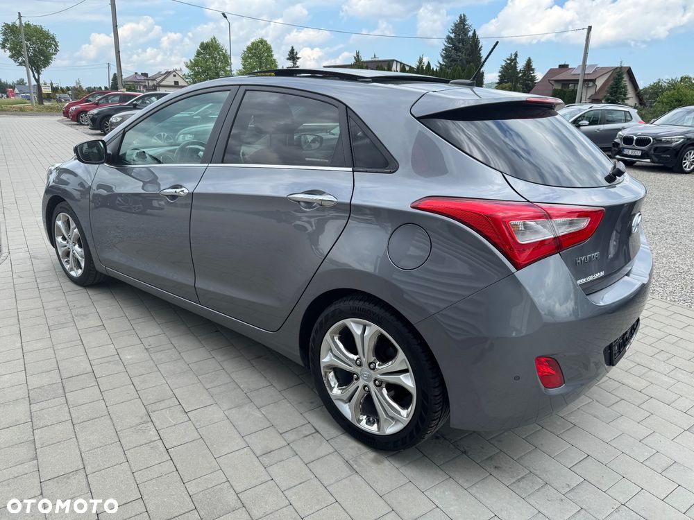 Hyundai i30 blue 1.6 CRDi YES Gold - 6