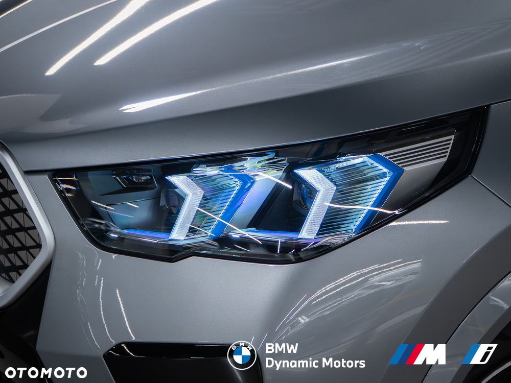 BMW iX2 eDrive20 - 9