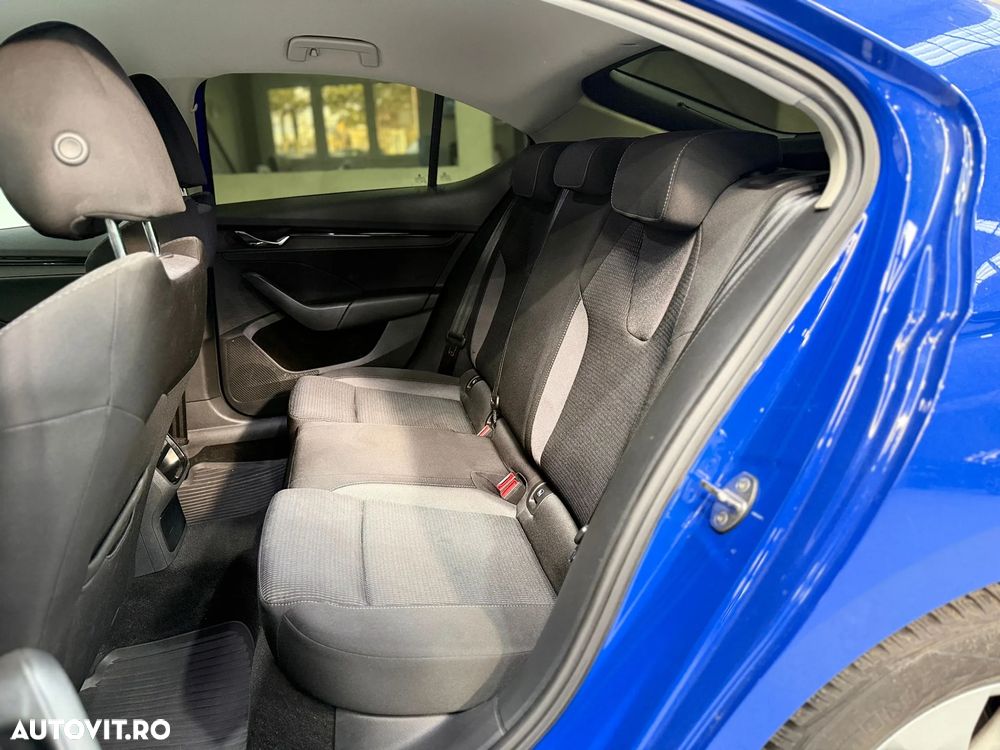 Skoda Octavia 2.0 TDI DSG Style - 21