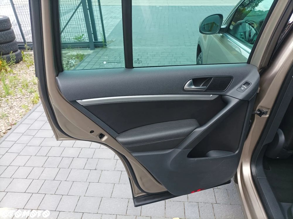 Volkswagen Tiguan 1.4 TSI 4Motion Exclusive - 23