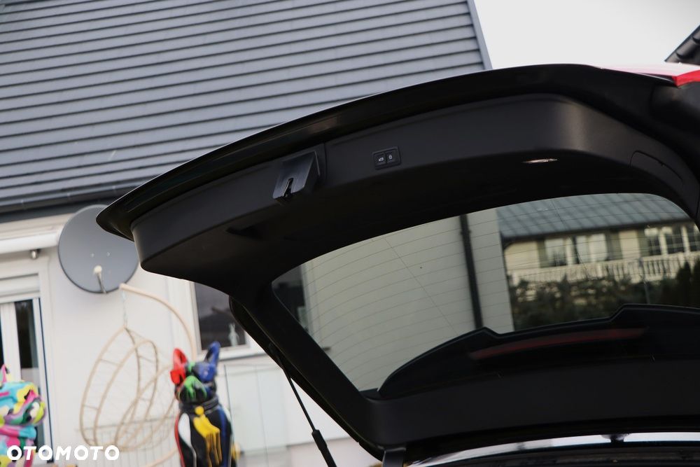 Audi A4 Avant 40 TDI quattro S tronic S line - 28