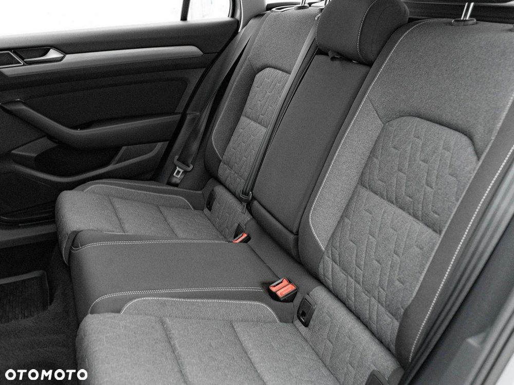 Volkswagen Passat - 28