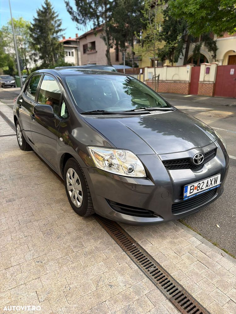 Toyota Auris 1.4 D-4D Luna Plus - 2