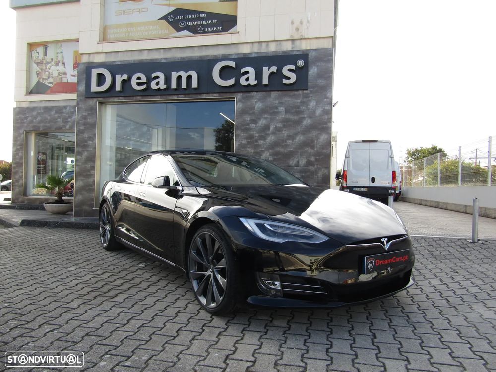 Tesla Model S - 1