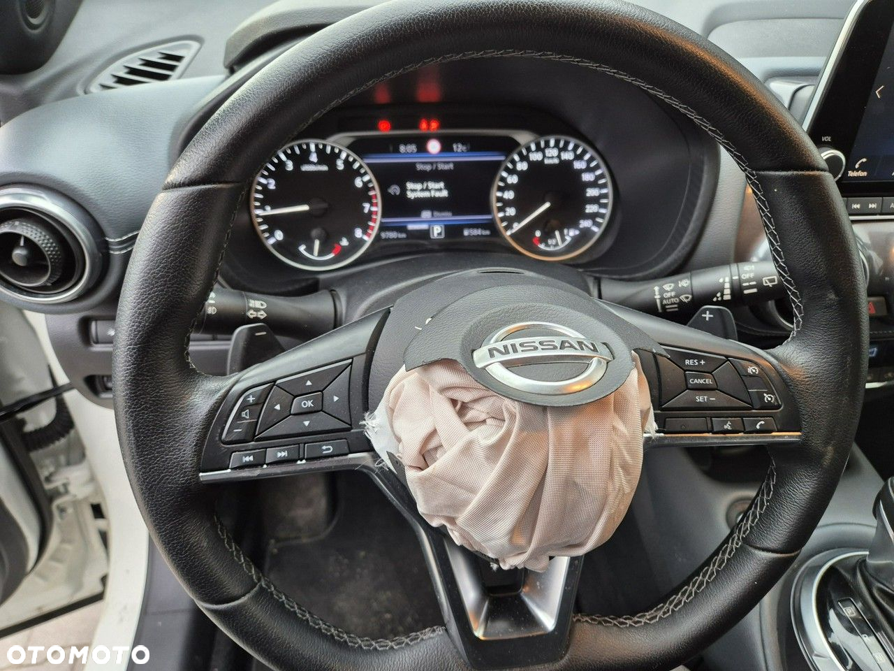 Nissan Juke 1.0 DIG-T DCT Enigma - 9