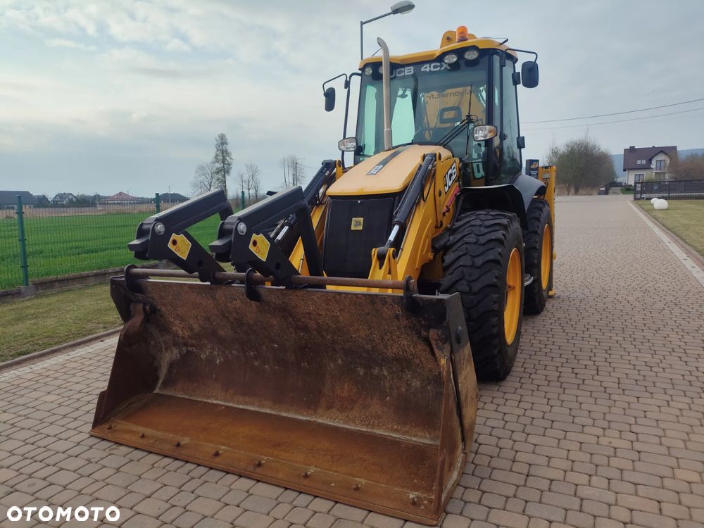 JCB JCB 4CX / RÓWNE KOŁA / TORQUELOCK / POWERSHIFT / SPROWADZONA / - 2