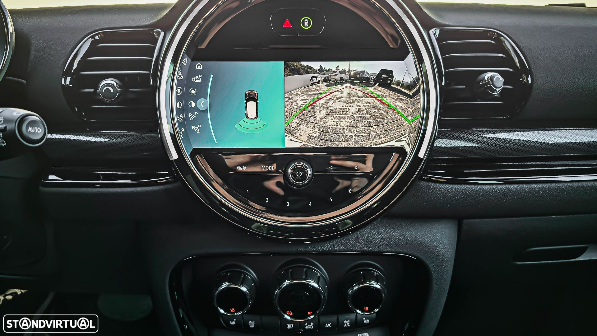 MINI Clubman Cooper D Premium Classic Auto - 14