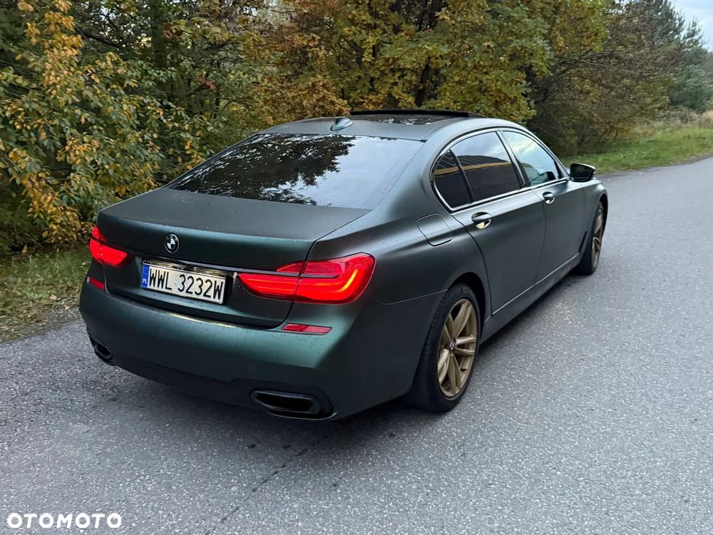 BMW Seria 7 750Li xDrive - 9