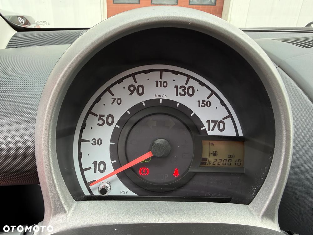 Toyota Aygo CoolRed - 16