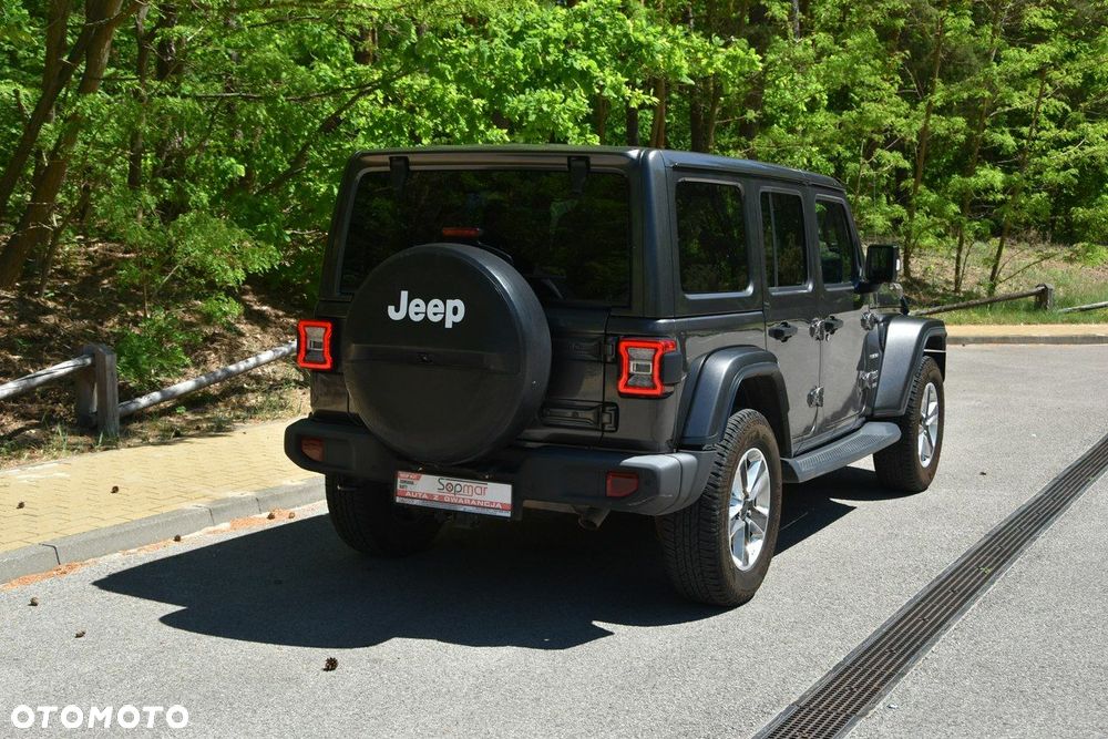 Jeep Wrangler Unlimited GME 2.0 Turbo Sahara - 2