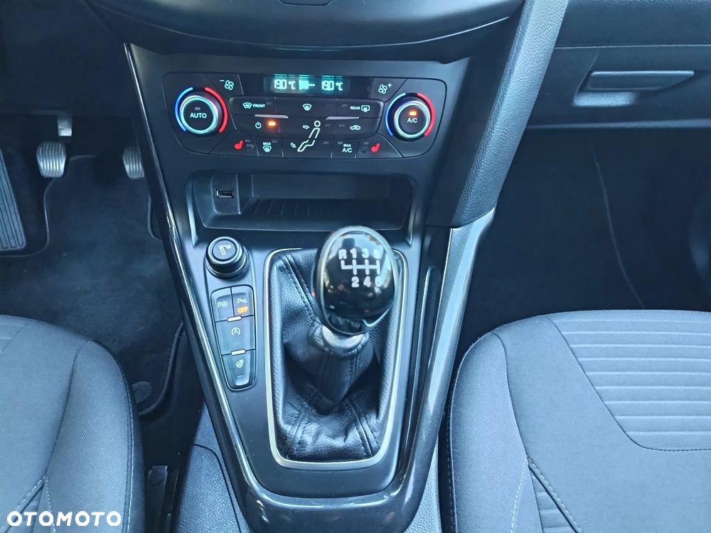 Ford Focus 1.0 EcoBoost STart-Stopp-System TITANIUM - 35
