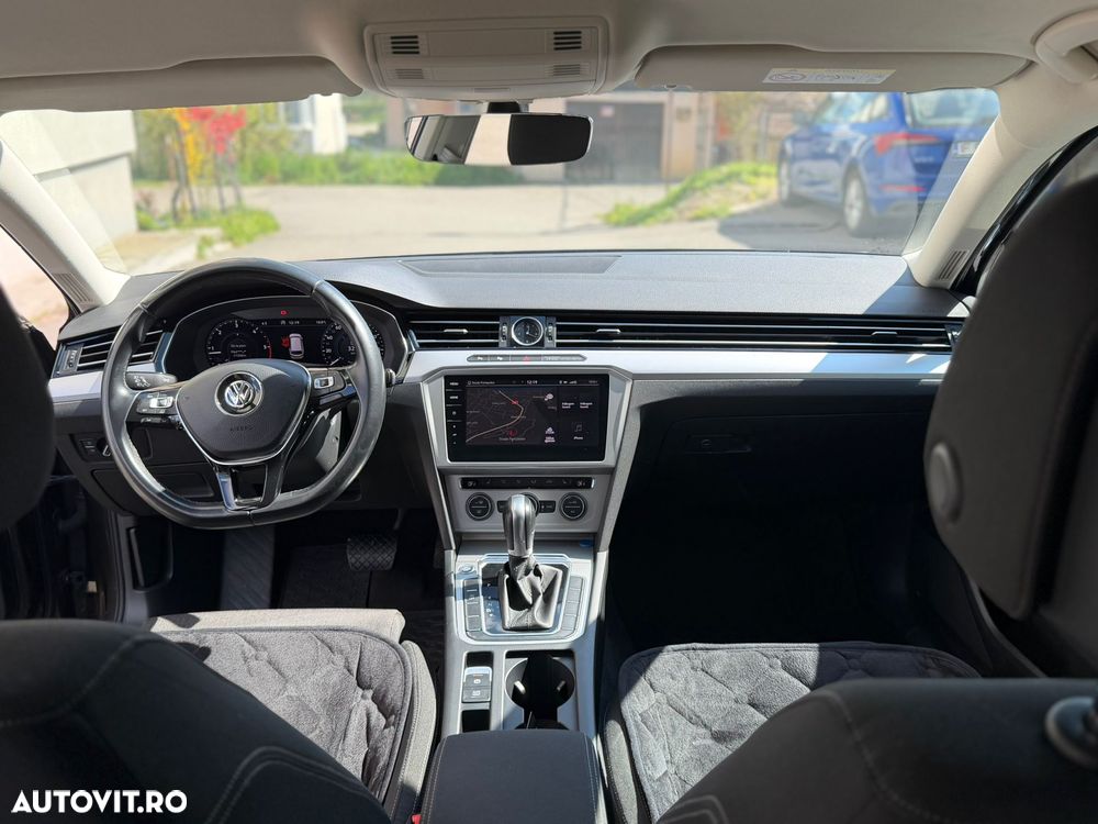 Volkswagen Passat 1.6 TDI SCR DSG - 9