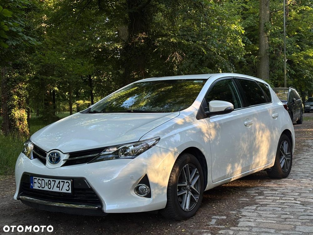 Toyota Auris 1.8 HSD Luna - 1