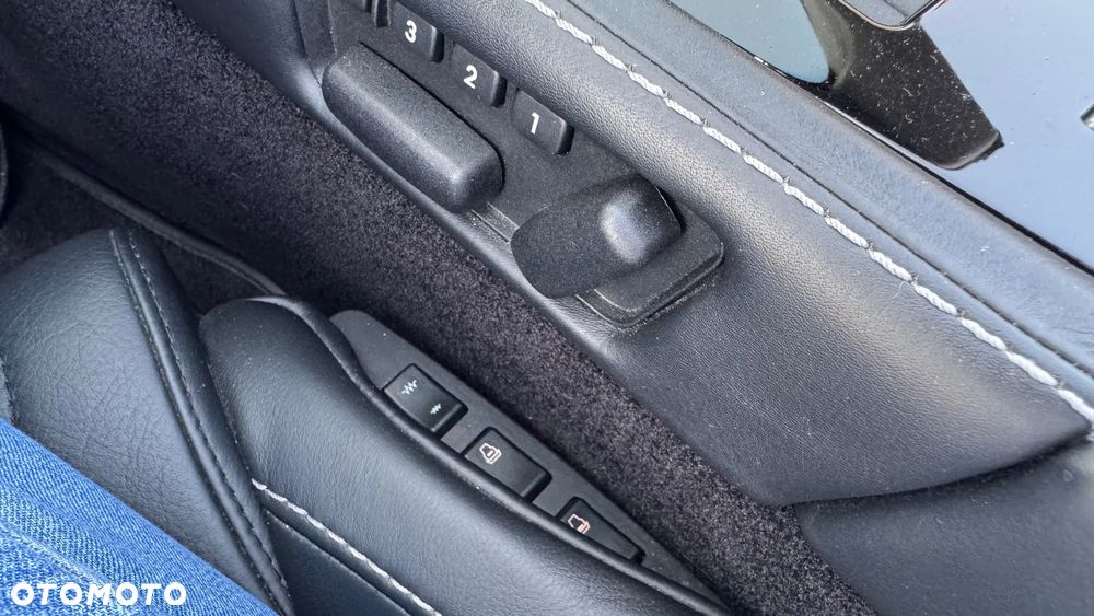 Aston Martin DBS Cabrio Touchtronic Carbon Edition - 33