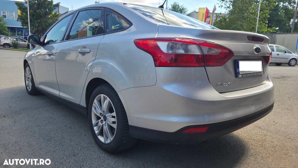 Ford Focus 1.6 TDCI DPF Trend - 12
