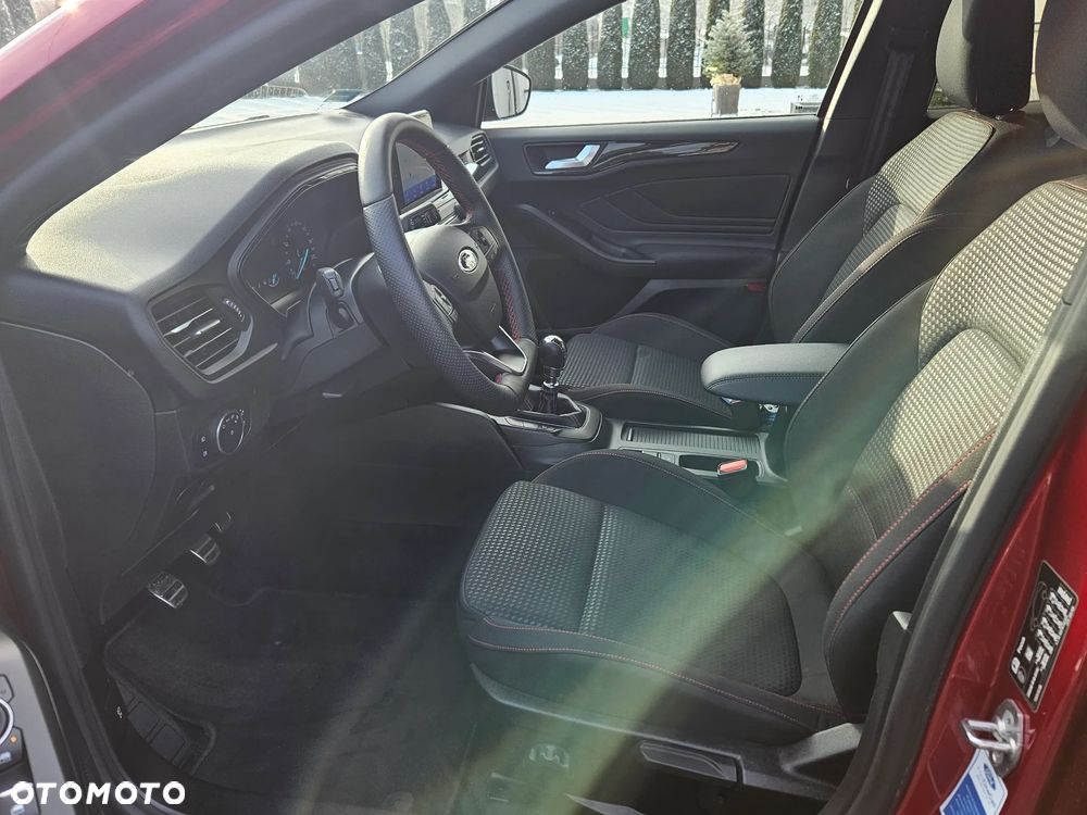 Ford Focus 1.5 EcoBoost Titanium ASS - 17