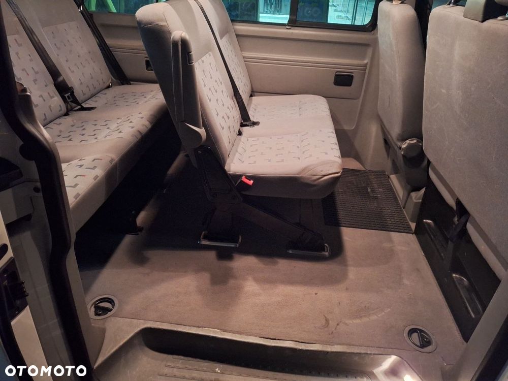 Volkswagen Transporter - 33