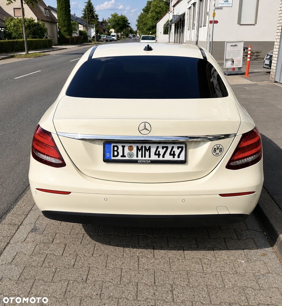 Mercedes-Benz Klasa E 200 d 9G-TRONIC - 4