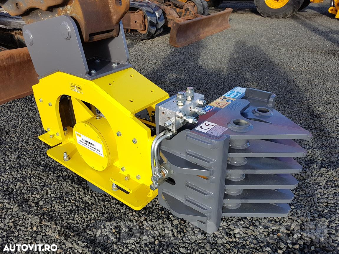 Placa pentru batut stalpi buldoexcavator - 10
