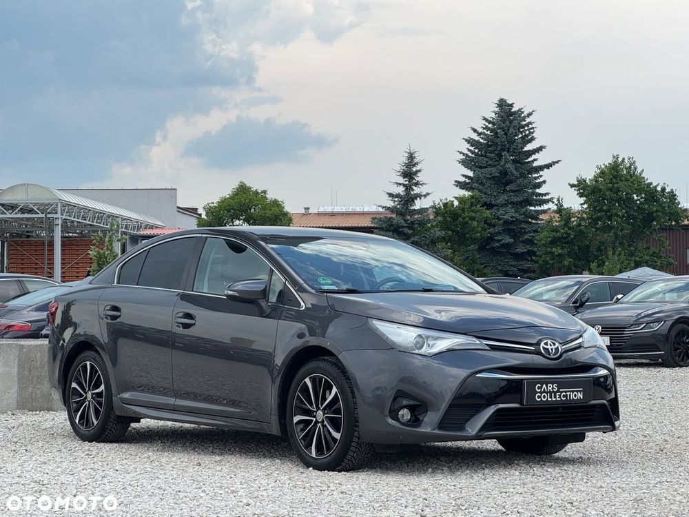 Toyota Avensis 1.8 Premium MS - 3
