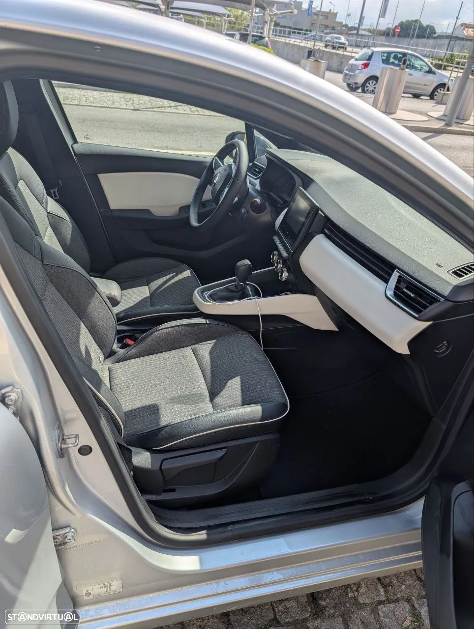 Renault Clio 1.6 E-Tech Full Hybrid Techno - 22