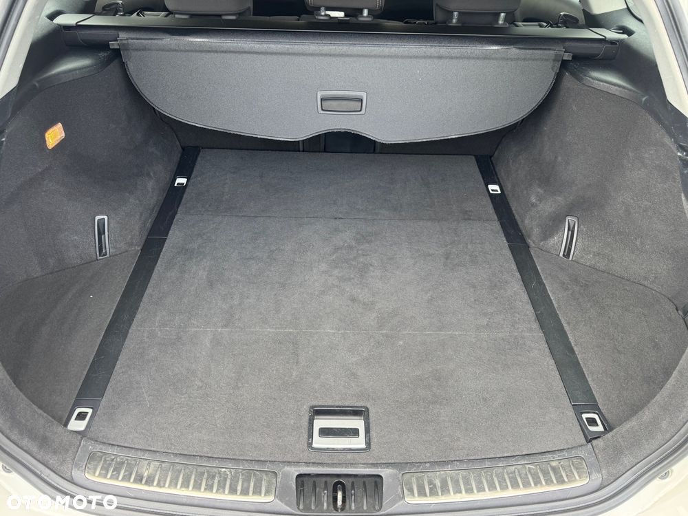 Toyota Avensis Touring Sports 1.8 Multidrive S Edition-S - 10