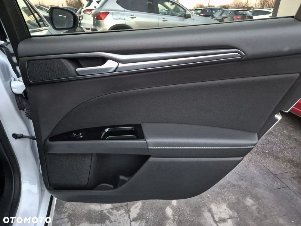 Ford Mondeo - 19