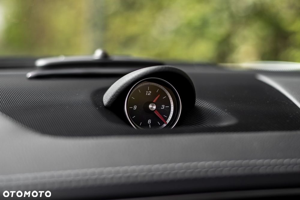 Mercedes-Benz SL - 24