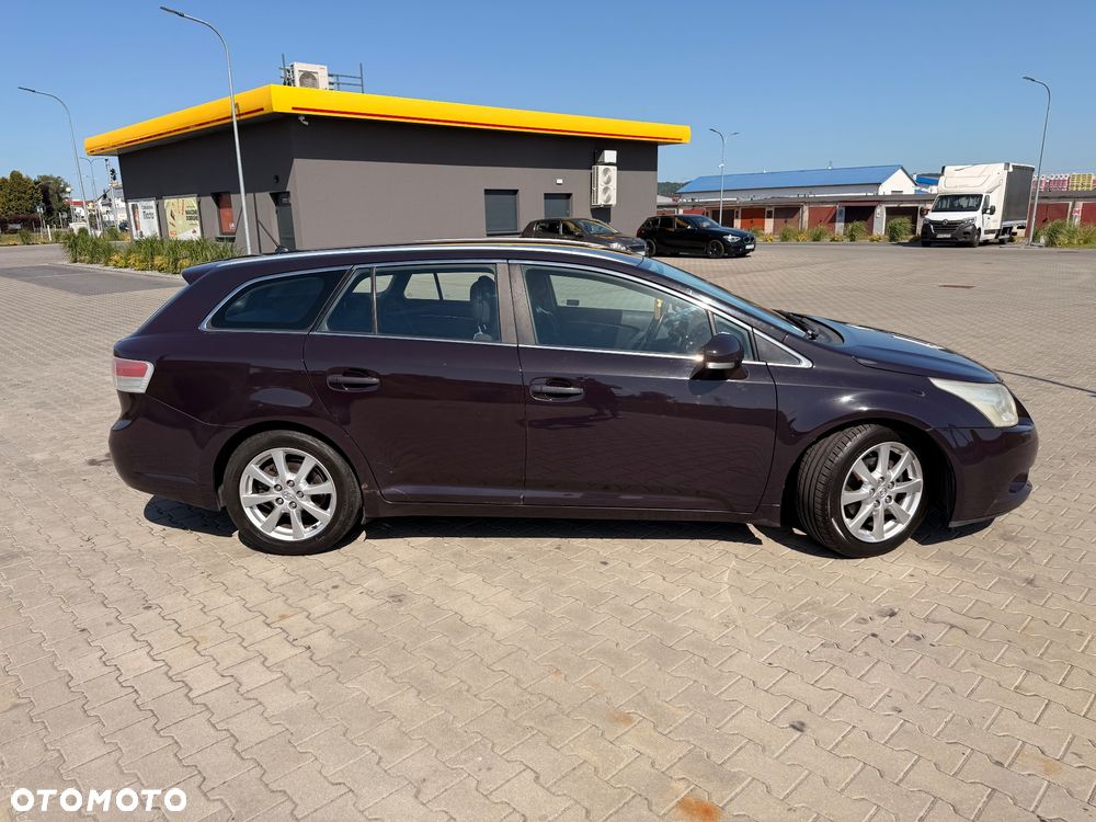 Toyota Avensis 2.0 D-4D Sol - 3