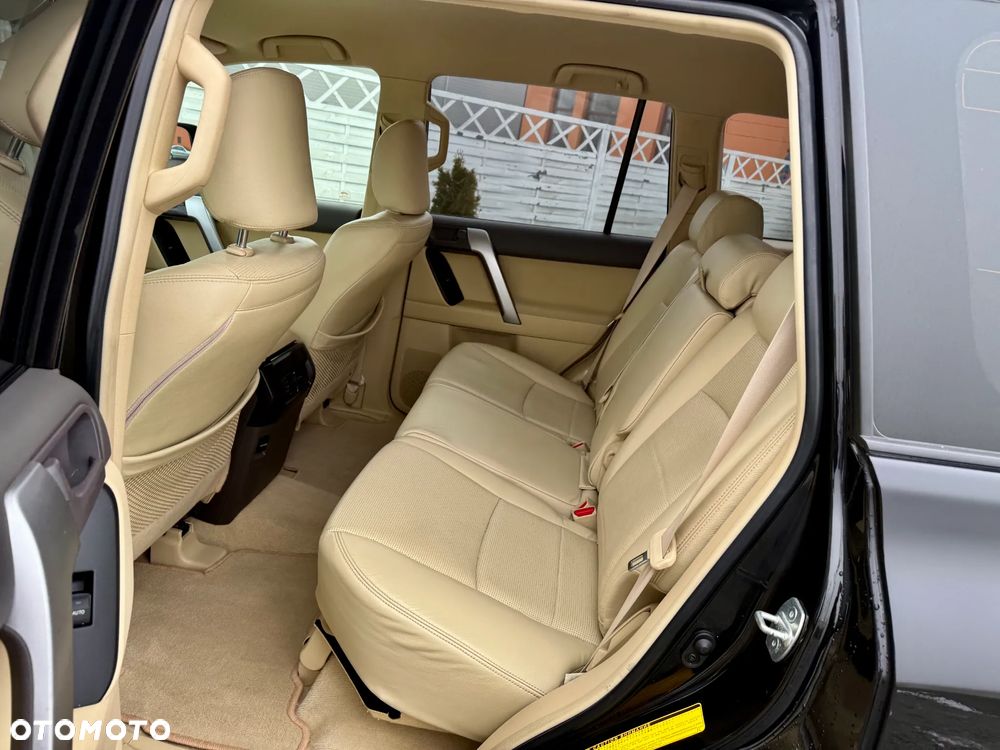 Toyota Land Cruiser LC 2.8 D-4D Premium - 17