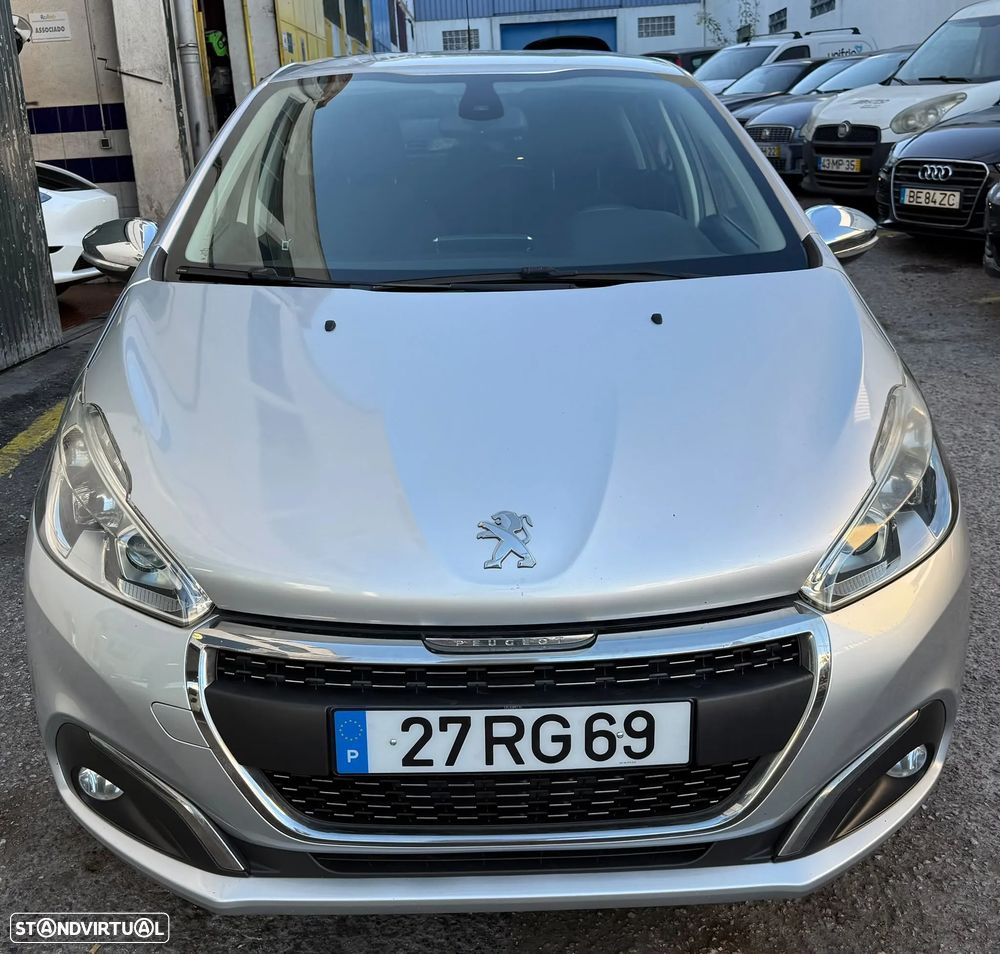 Peugeot 208 2016 photo 3